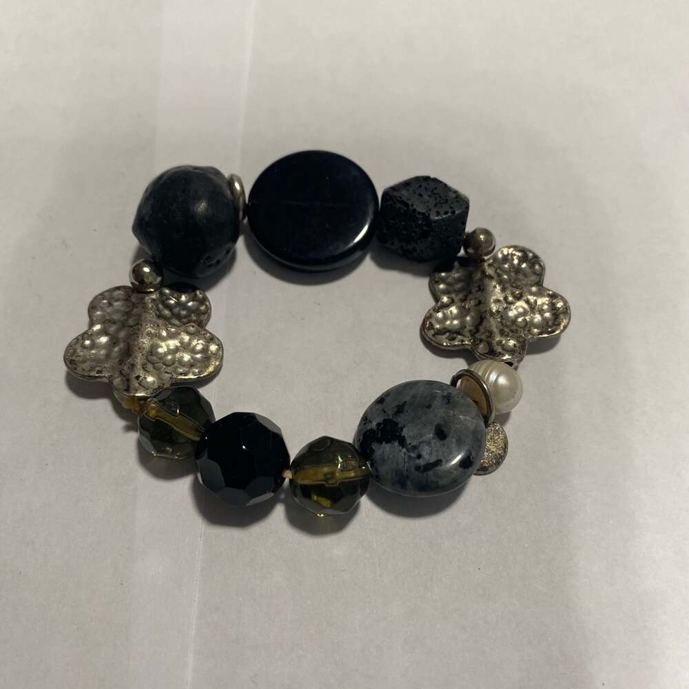 Vintage Avon Midnight Stars and Moon Black Beaded Charm Stretch Bracelet